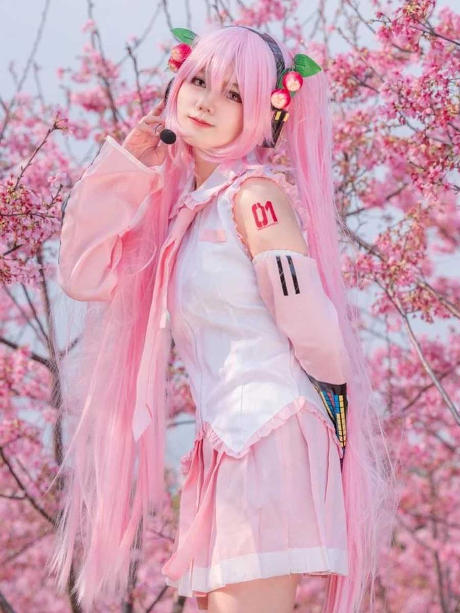 Pink Idol Character Outfit